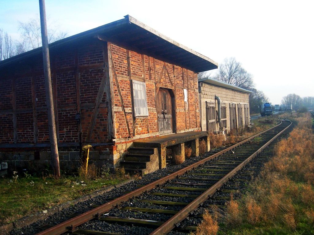 Güterschuppen am Bahnhof Rockenberg