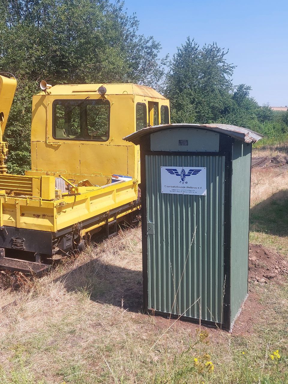 Neues Stromverteilerhäuschen am Bahnhof Griedel