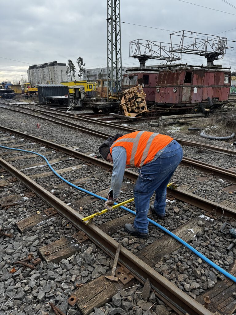 Beim Messen der Spur ist Präzision gefragt