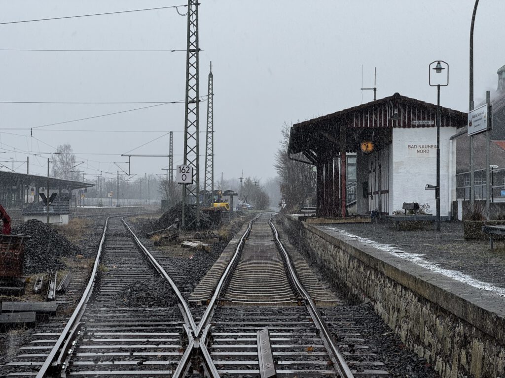 150m neuer Oberbau am Bahnsteig Bad Nauheim Nord