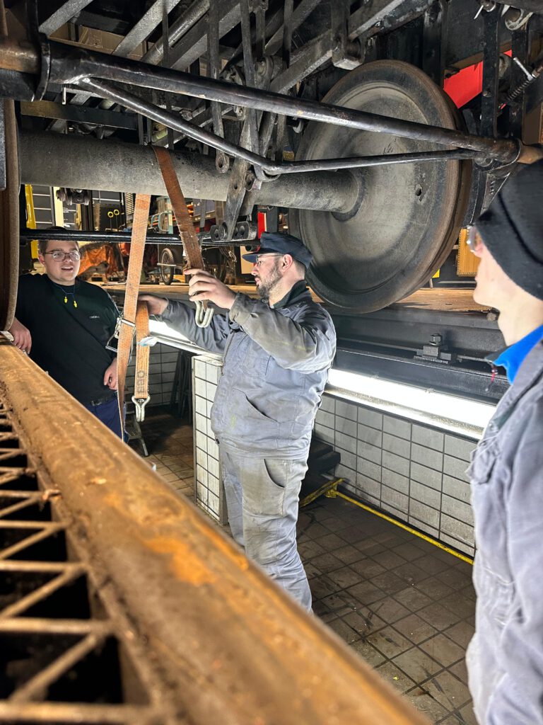 Arbeiten am Bremsgestänge